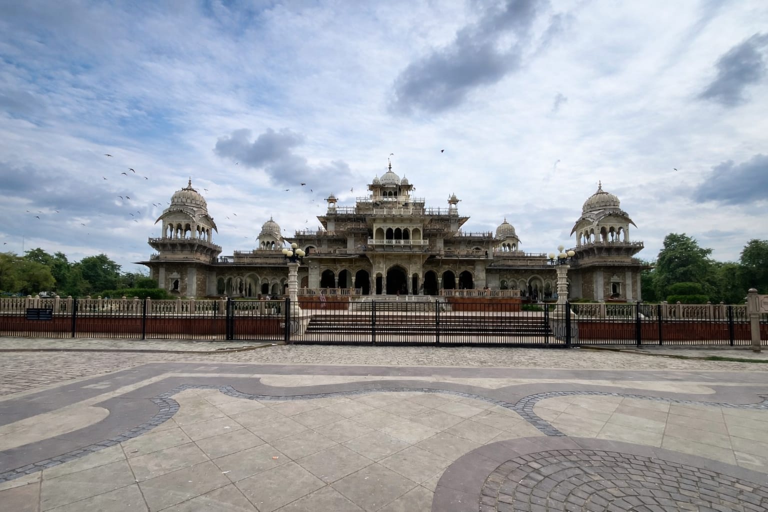 Book Tours, Cabs & Holiday Packages